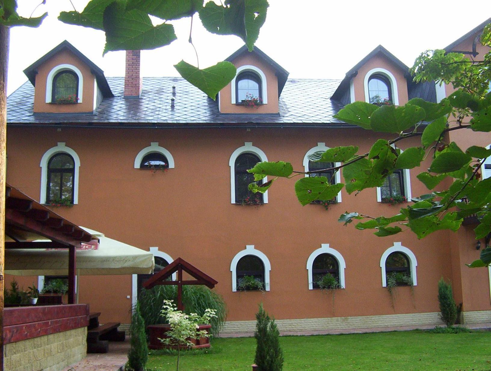 Penzion U Cervenych Vrat Chudolazy Zewnętrze zdjęcie